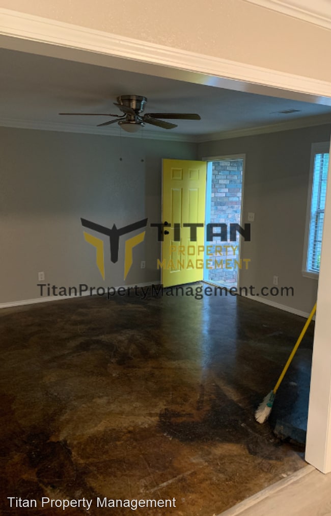 Building Photo - 3 br, 2 bath House - 2788 Gattin Rd.