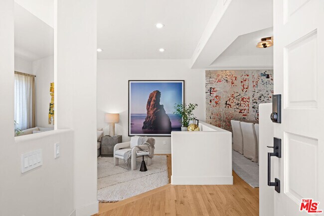 Building Photo - 6475 Zuma View Pl