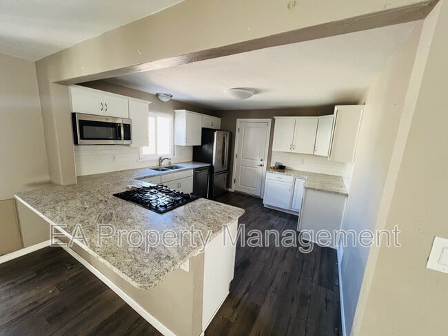Foto del edificio - 7201 Mountain Rd NE