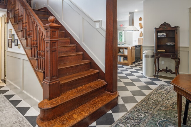 Building Photo - 44 Winslow Rd