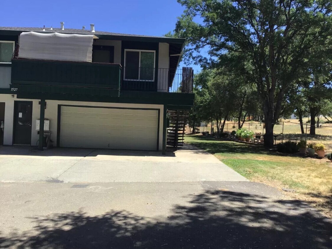 3527 Galena Dr Unit 4, Auburn, CA 95602 Condo for Rent in Auburn, CA