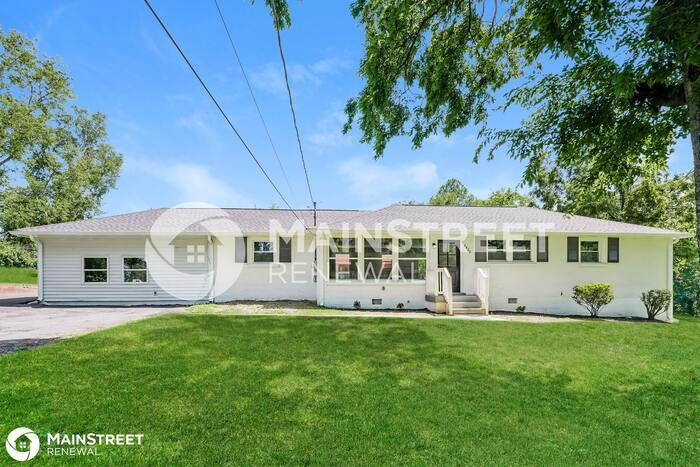 Foto principal - 2923 Hillhurst Dr