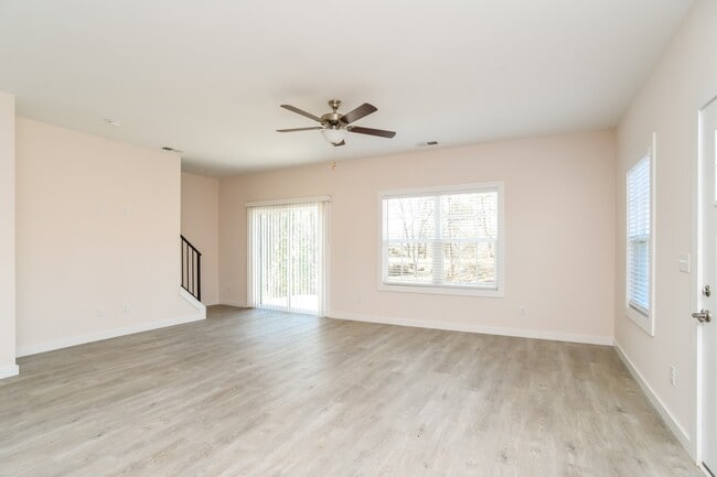 Building Photo - 608 E Texas Ave