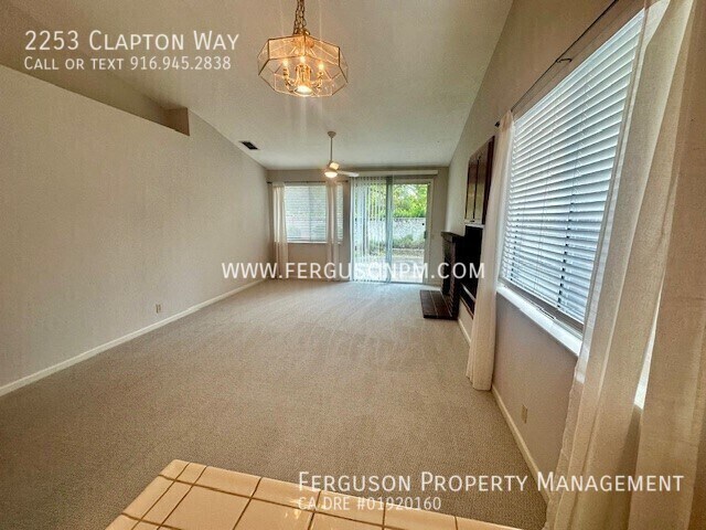 Foto del edificio - 2253 Clapton Way
