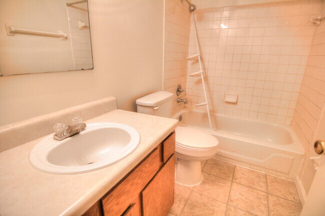 Building Photo - 5529 Pershing Ave