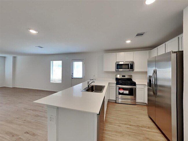 Building Photo - 3006 Twisted Myrtle Dr