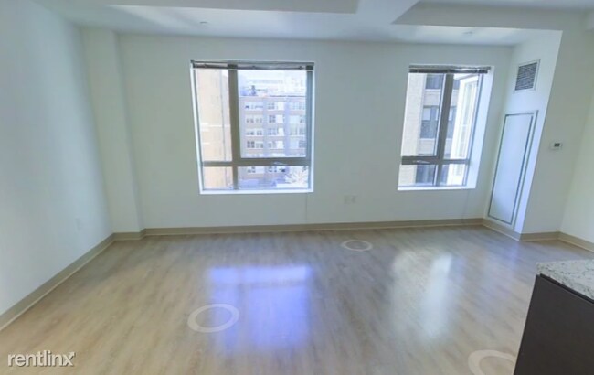 Building Photo - Studio, 1 bath  - 95 Kneeland St Unit 30
