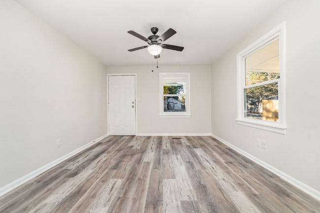 Foto del edificio - 211 Putnam St