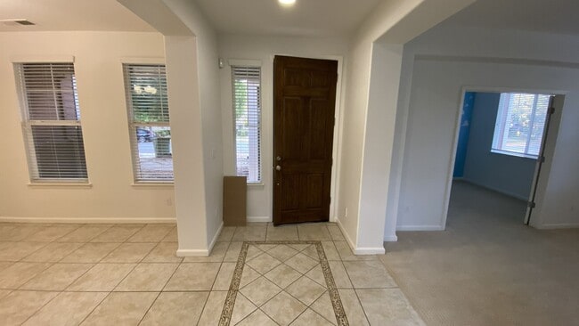 Building Photo - Mountain House Home Spacious 4 Bedroom, 3.5 Bath Home with Bonus Loft