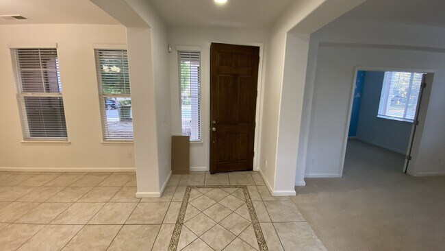 Foto del edificio - Mountain House Home Spacious 4 Bedroom, 3.5 Bath Home with Bonus Loft