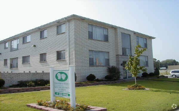 Vista principal de la propiedad - 7500 Morganford Rd