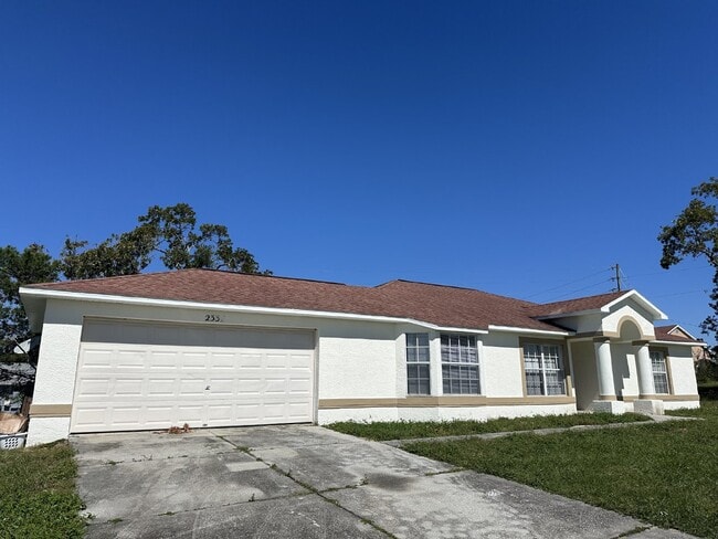 Foto del edificio - 4 Bedroom, 2 Bathroom, 2 Car Garage Home o...