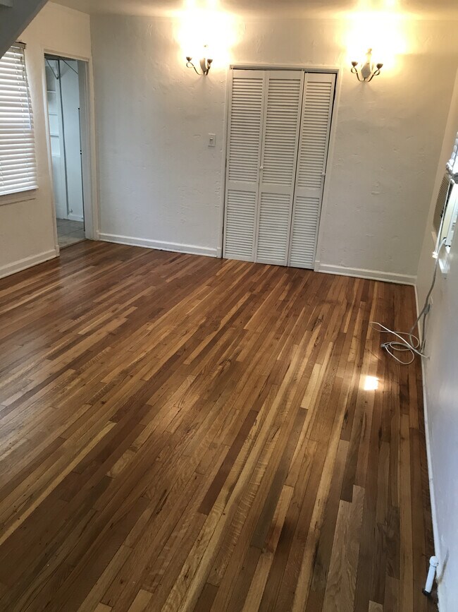 Foto del edificio - 1022 N Gardner St