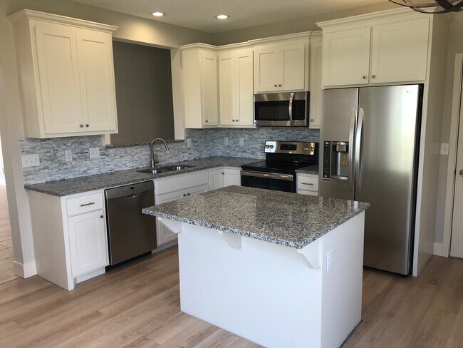 Building Photo - 5786 Prairie Ridge Dr