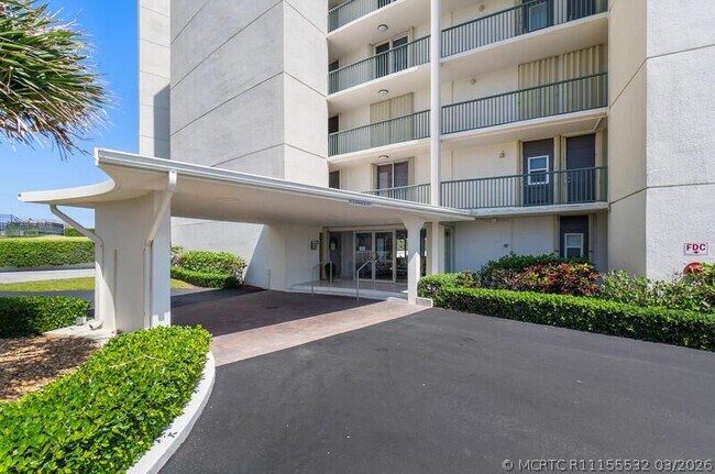 Foto del edificio - 5400 N Ocean Dr