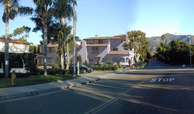 Foto principal - 1298 Coast Village Rd