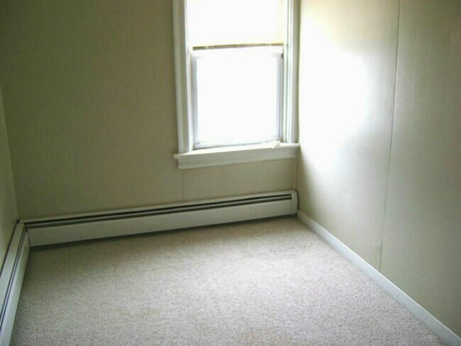 Foto del edificio - 391 Branch Ave