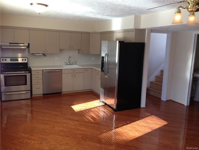 Foto del edificio - 158 E Hickory Grove Rd