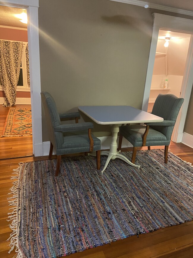 Dining area - 740 Prospect Ave