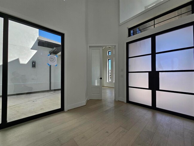Foto del edificio - 21510 Flowerhead Wy
