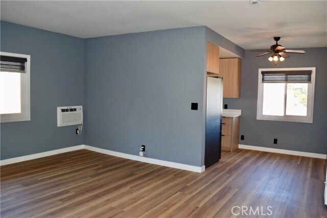 Foto del edificio - 21317 Costanso St