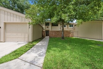 Building Photo - 2209 W Settler's Way