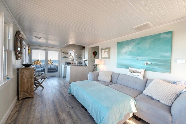 Foto del edificio - 232 Manomet Point Rd