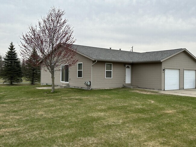 Building Photo - 953 Morey Dr