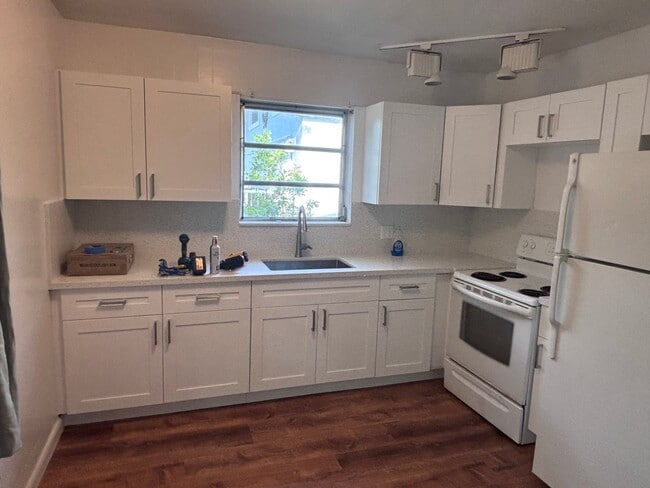 Foto del edificio - 117 N Bay Harbor Dr