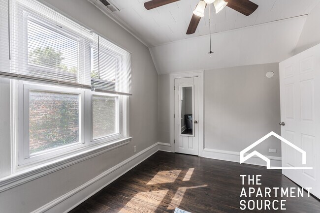 Foto del edificio - 1446 W Fletcher St