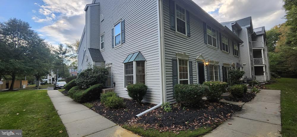 Primary Photo - 69 Cheverny Ct
