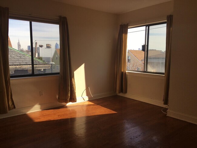 Foto del edificio - 136 41st St