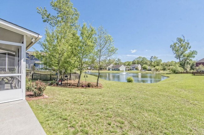 Foto del edificio - 5013 Bowles Dr