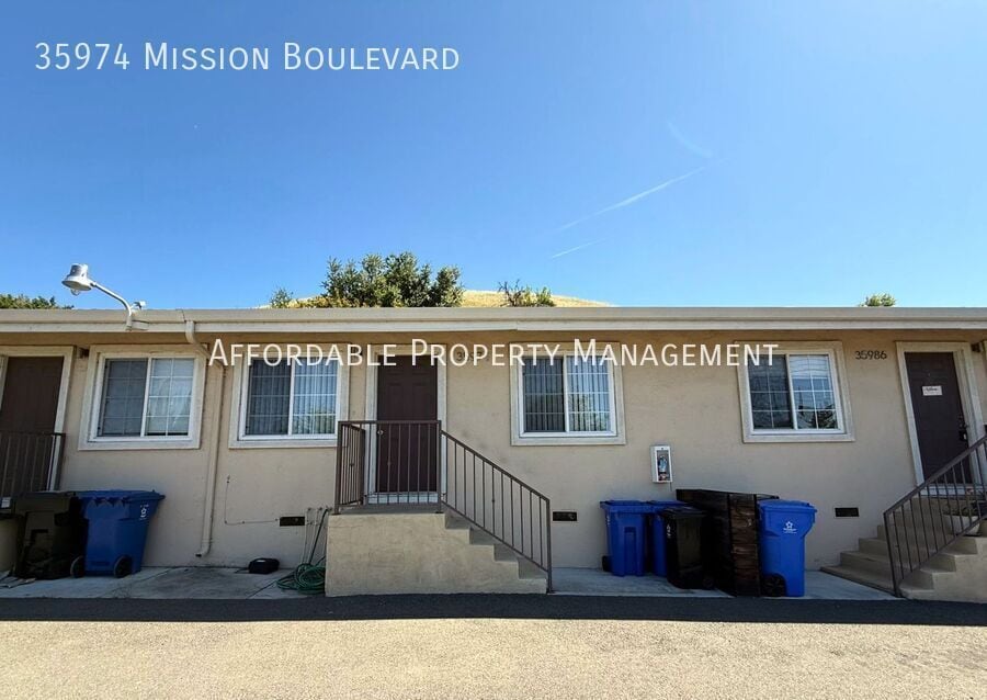 Primary Photo - 35974 Mission Blvd