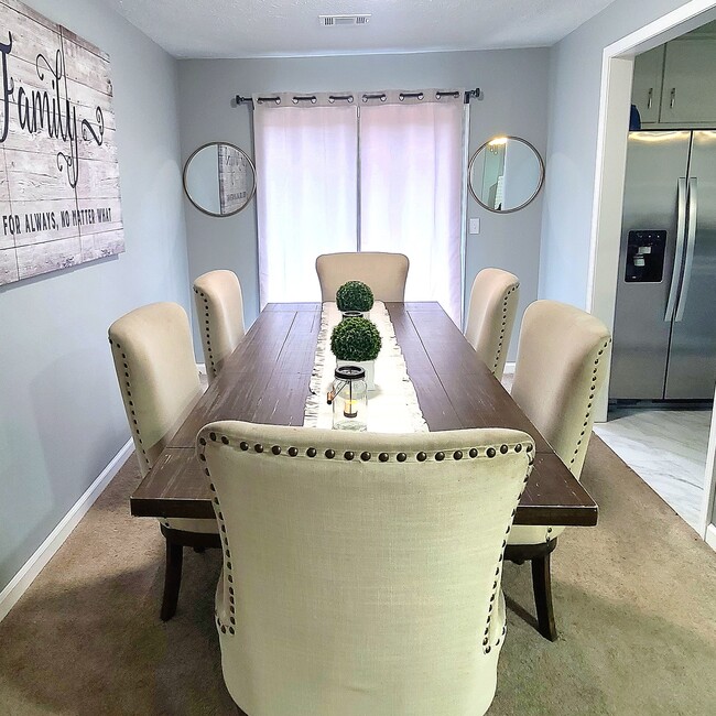 Dining Room - 8672 Prather Dr