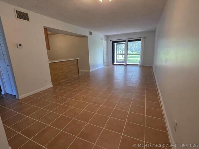 Foto del edificio - 3300 Jaywood Terrace