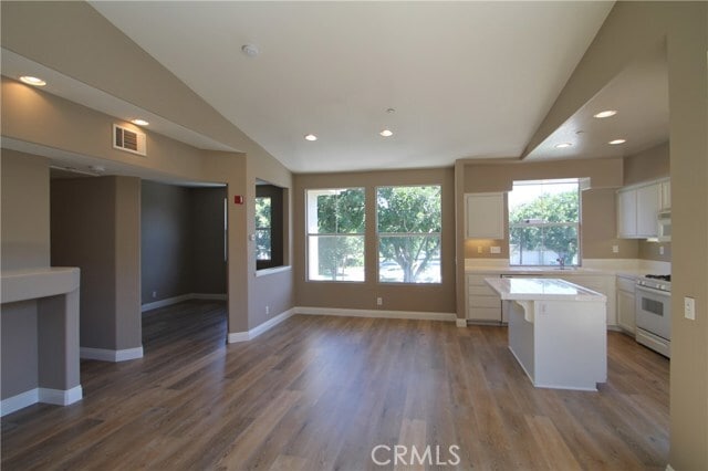 Building Photo - 306 Birch Grove