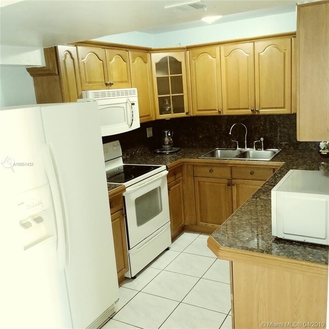 Foto del edificio - 8321 NW 7th St