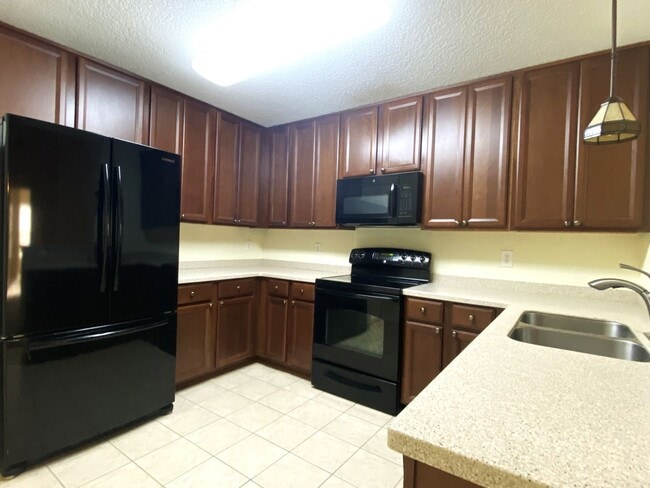 Building Photo - 13800 Herons Landing Way