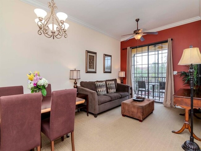 Building Photo - 13941 Clubhouse Dr