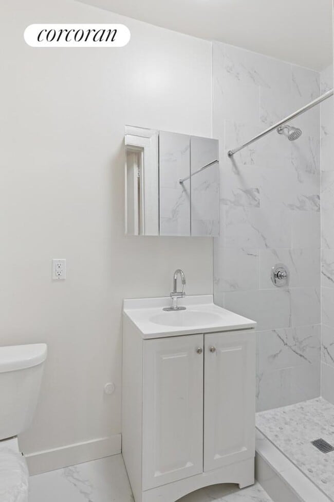 Foto del edificio - 147 Columbia Heights