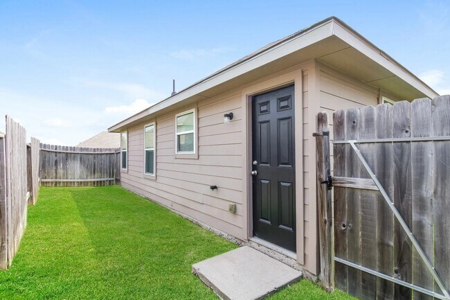 Building Photo - 13206 Withee Path Ln
