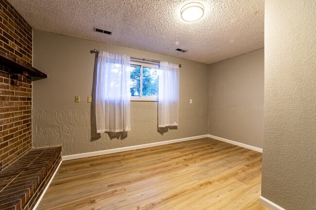 Building Photo - 3214 Teardrop Cir