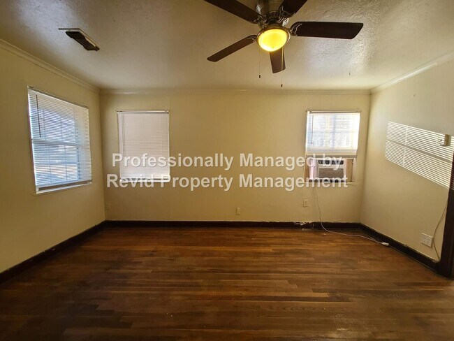 Foto del edificio - 2039 Brookline Rd