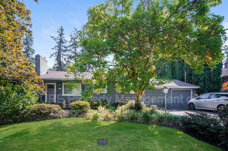 Foto principal - 3520 SW Coronado St