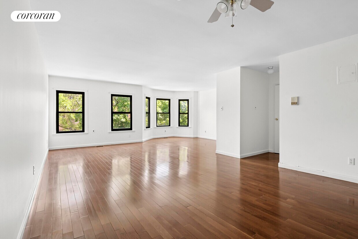 Primary Photo - 392 Butler St