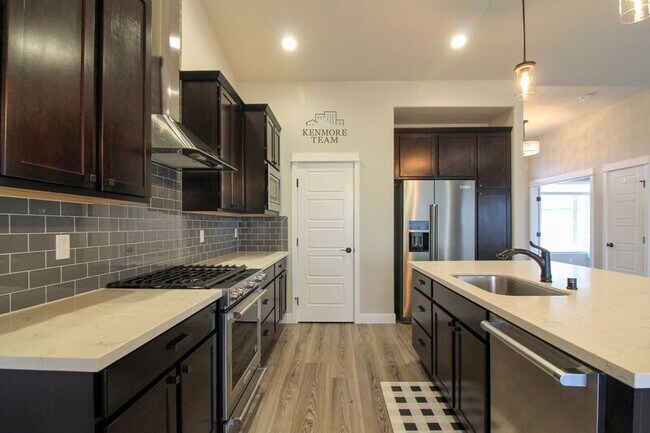 Foto del edificio - 3280 S Quincy St