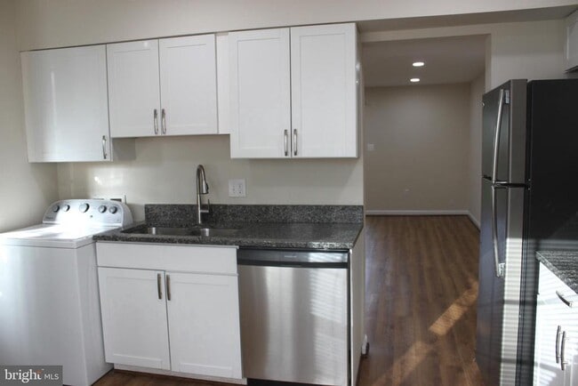 Building Photo - 10130 Shiloh Ct