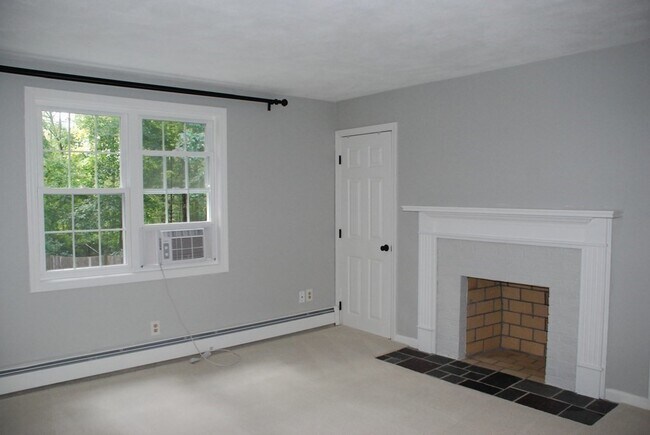Building Photo - 29 Homeward Ln