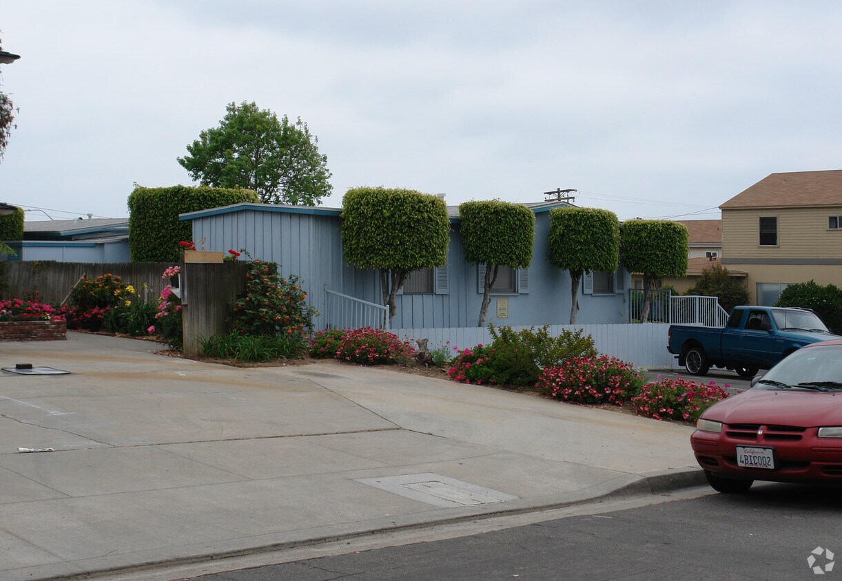 Foto del edificio - 5231-5245 La Jolla Mesa Dr
